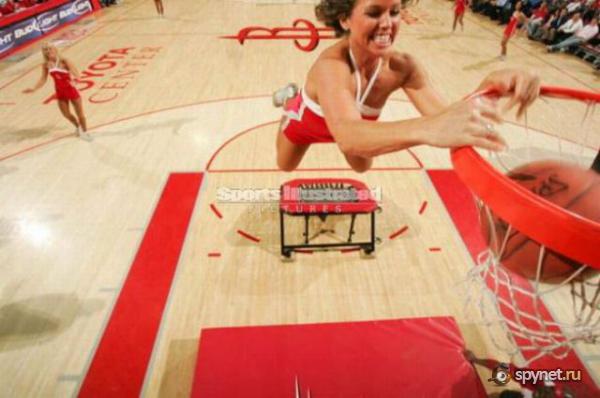 Прыгучие девушки из NBA (30 фото)